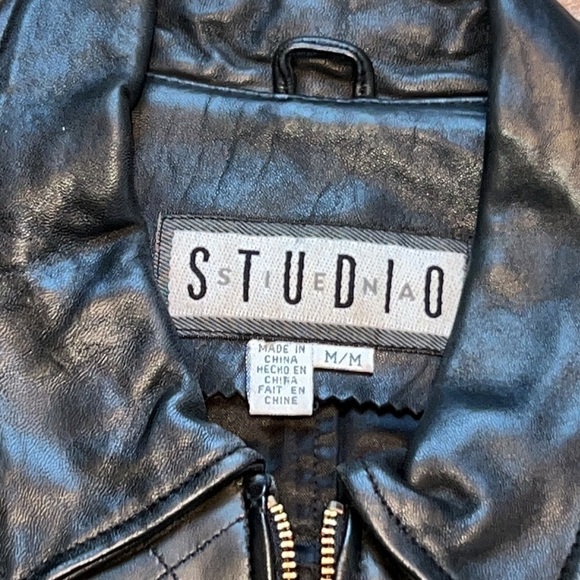 ๐๐ STUDIO SIENA Quilted Black Leather Vest, Zip Front, Size M ๐๐๐๏ธ - Picture 5 of 7